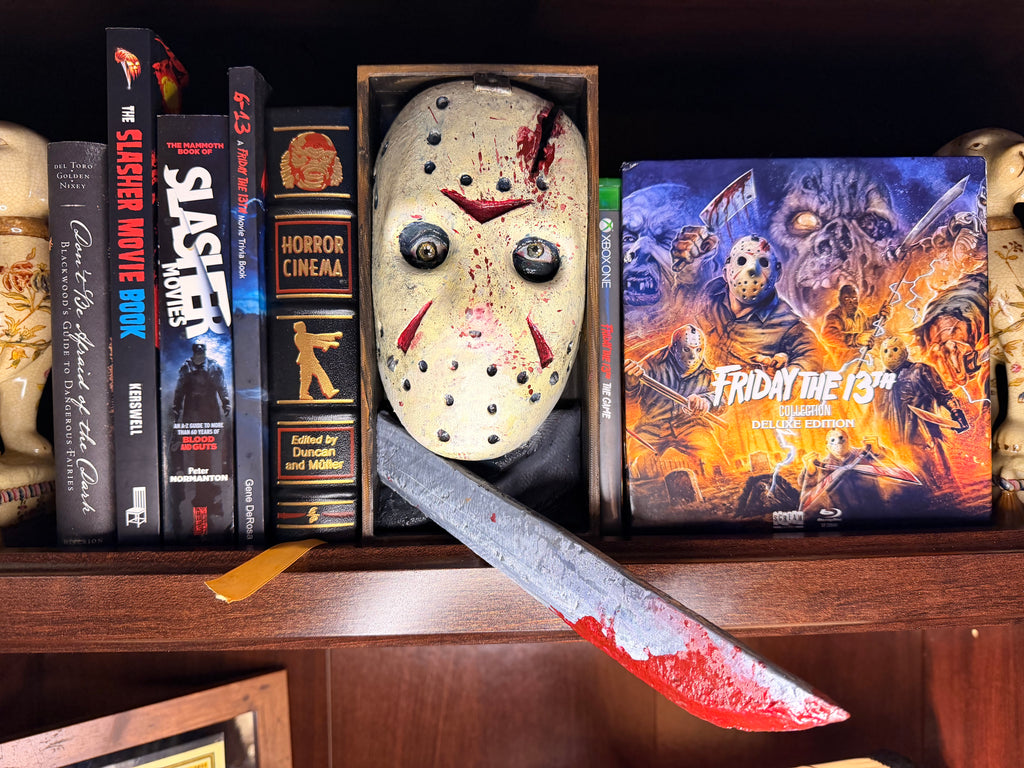 Jason Voorhees Book Nook – Hand-Painted 3D Printed Display
