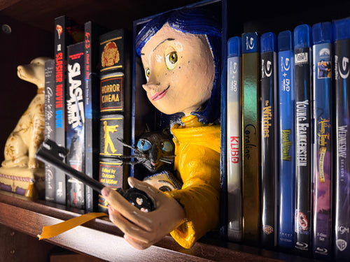 Coraline-Inspired Book Nook – Hand-Painted 3D Printed Display