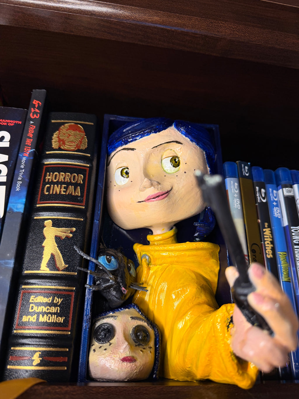 Coraline-Inspired Book Nook – Hand-Painted 3D Printed Display