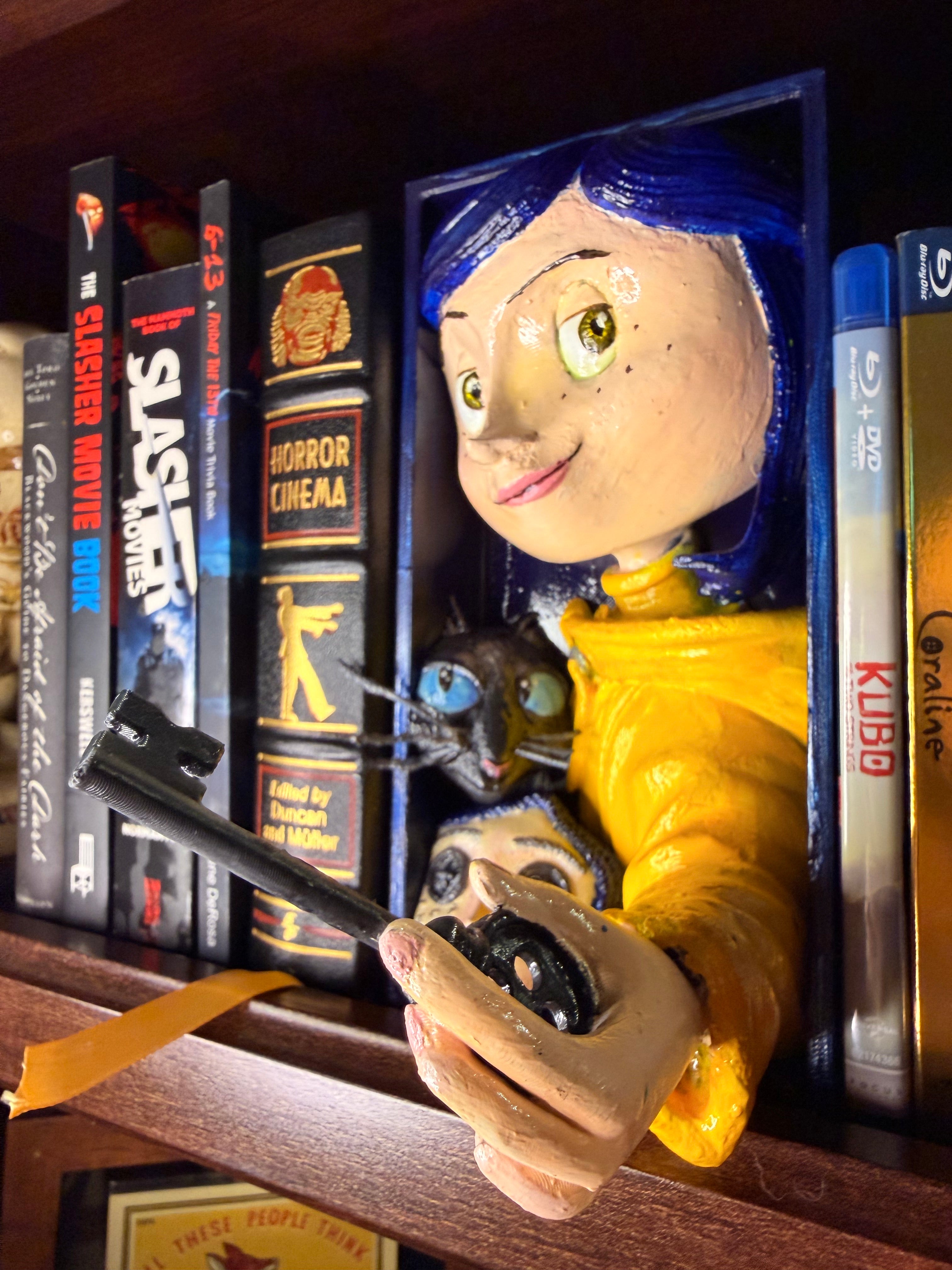 Coraline-Inspired Book Nook – Hand-Painted 3D Printed Display