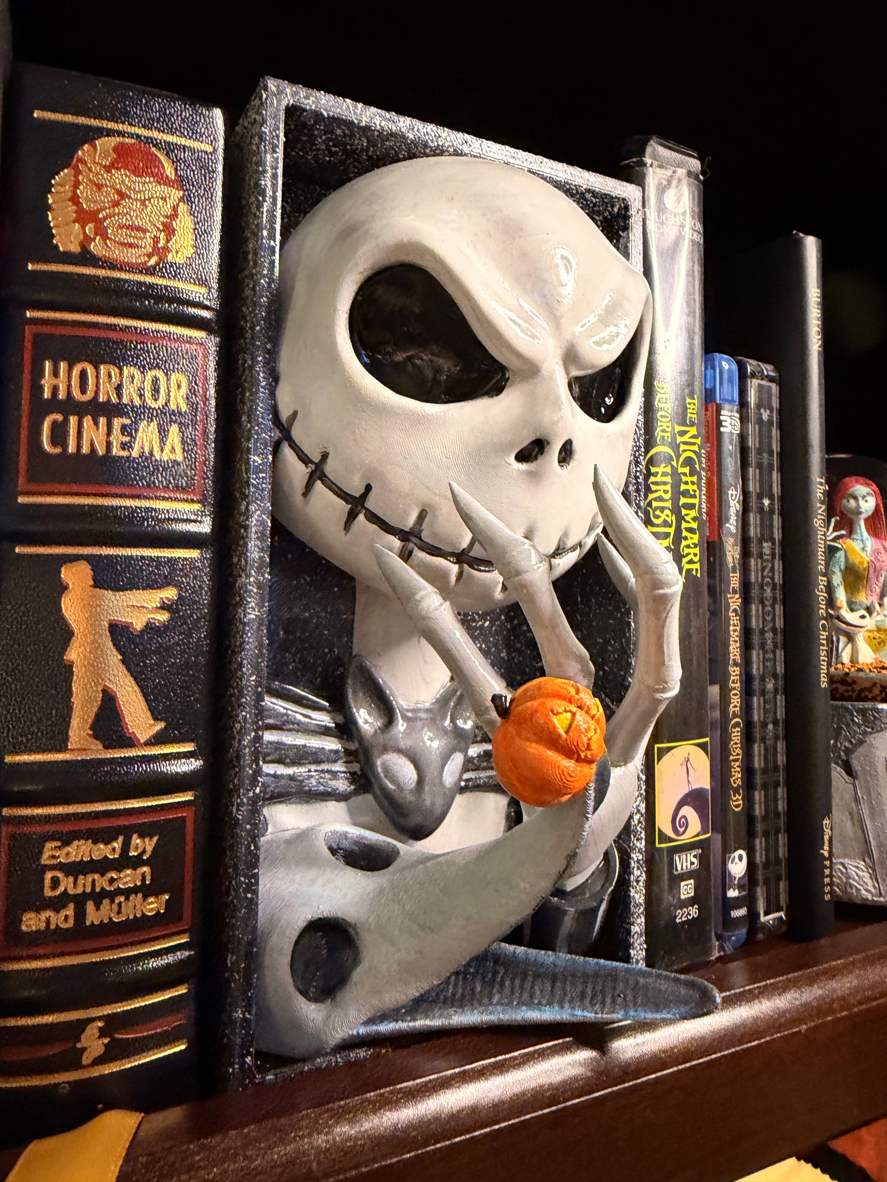 Jack Skellington Book Nook – Hand-Painted 3D Printed Display